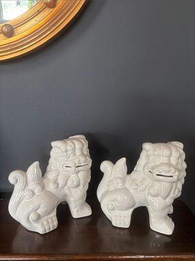 Apropos High Gloss White Ceramic Guardian Foo Dogs Pair (2) Home Decor 7x7x4